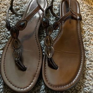 Cute brown gem sandals!